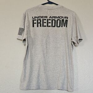 🥳bundle 3 For $15🥳Under Armour Freedom Men's Gray T-Shirt